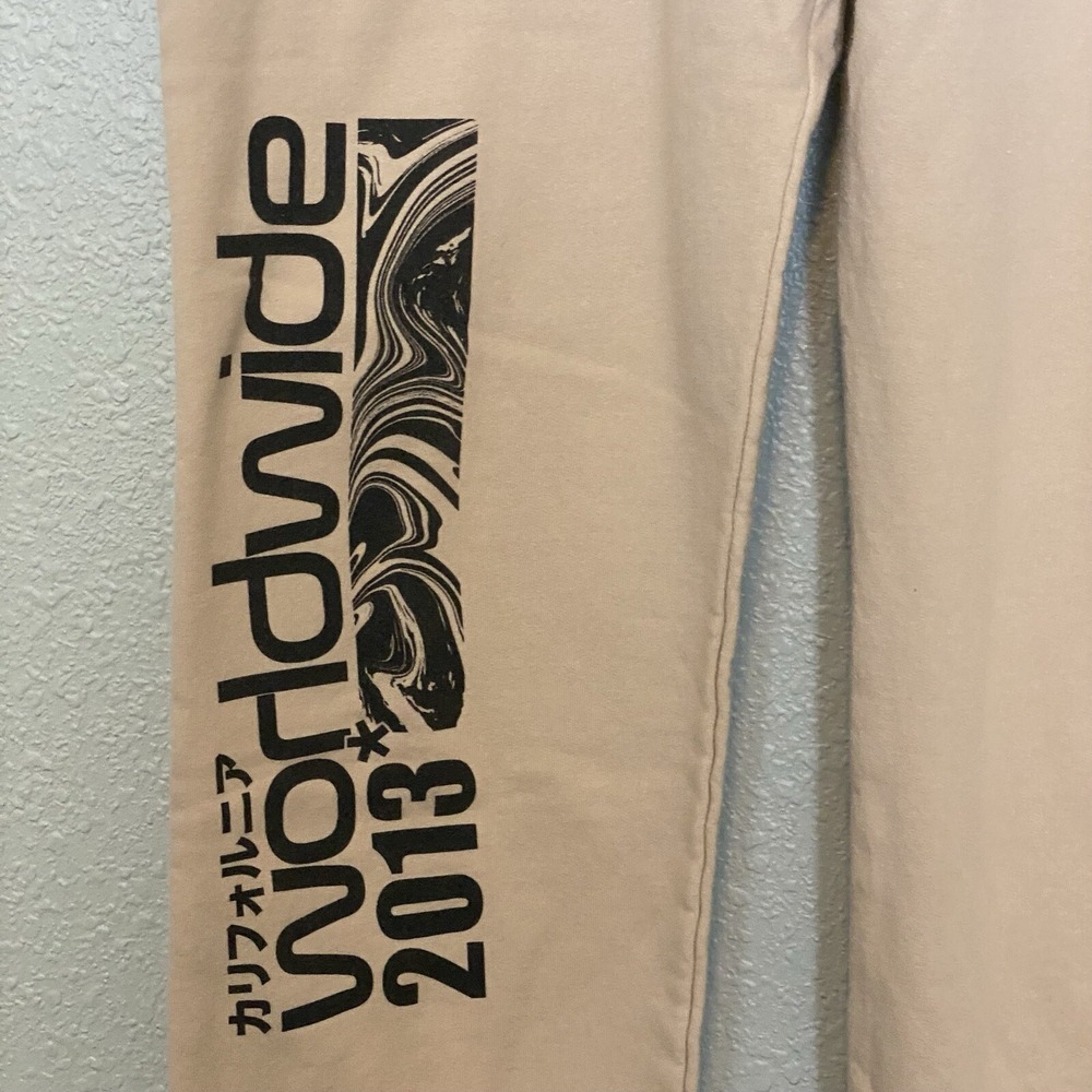 Boohoo Man Skull Sweatpant Medium Tan Regular Fit Chicago Varsity Jogger Rare - Picture 4 of 16